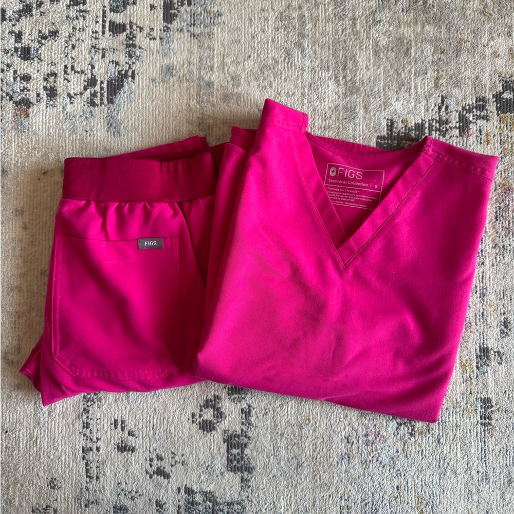 Figs Scrub Set Shocking Pink size Small